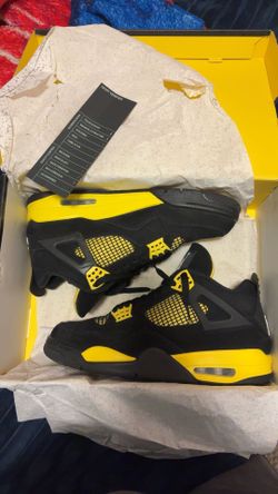 Jordan 4 Lightning Yellow Thunder