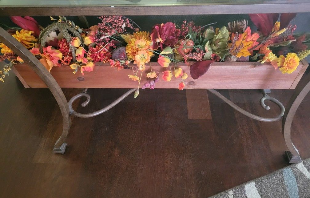 Floral Arrangement Wooden Box