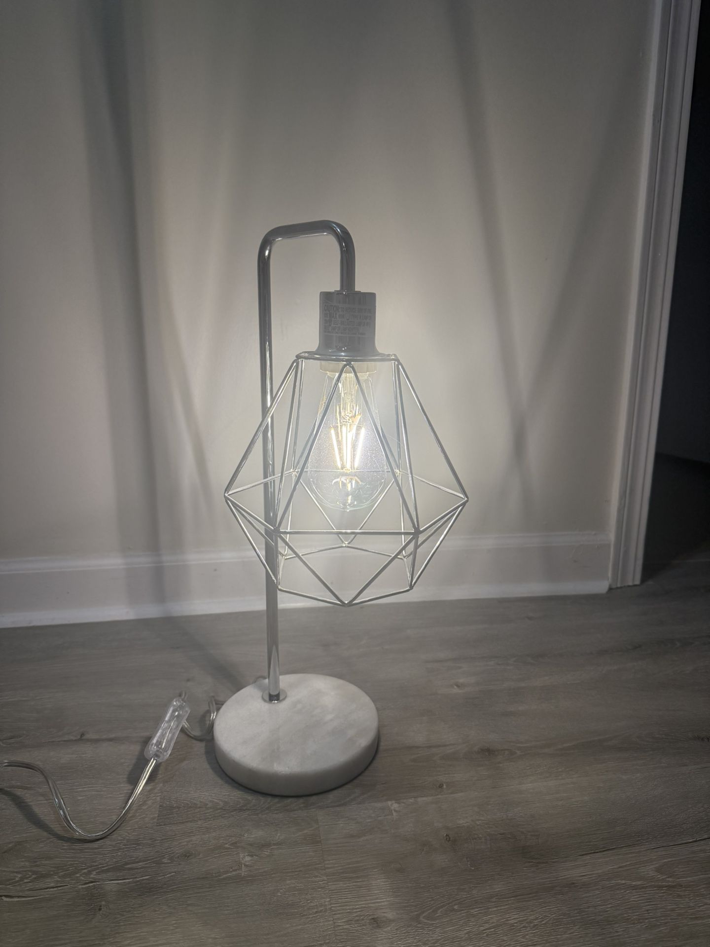 💡FOR SALE: This Lamp That Has Seen Some Things💡