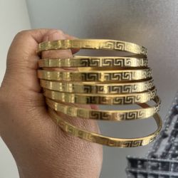 7 Bangles bracelets