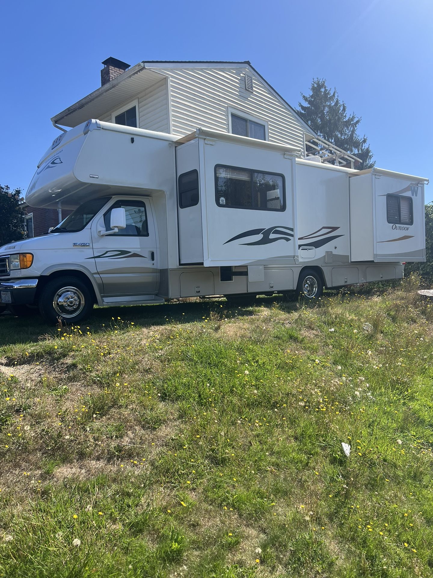 2008 Winnebago Outlook 29ft Double Slide Ford -v10 Runs Great
