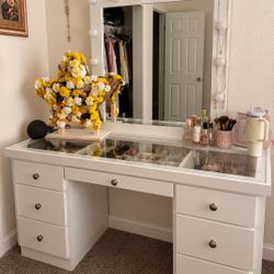 Vanity with XL Custom Mirror