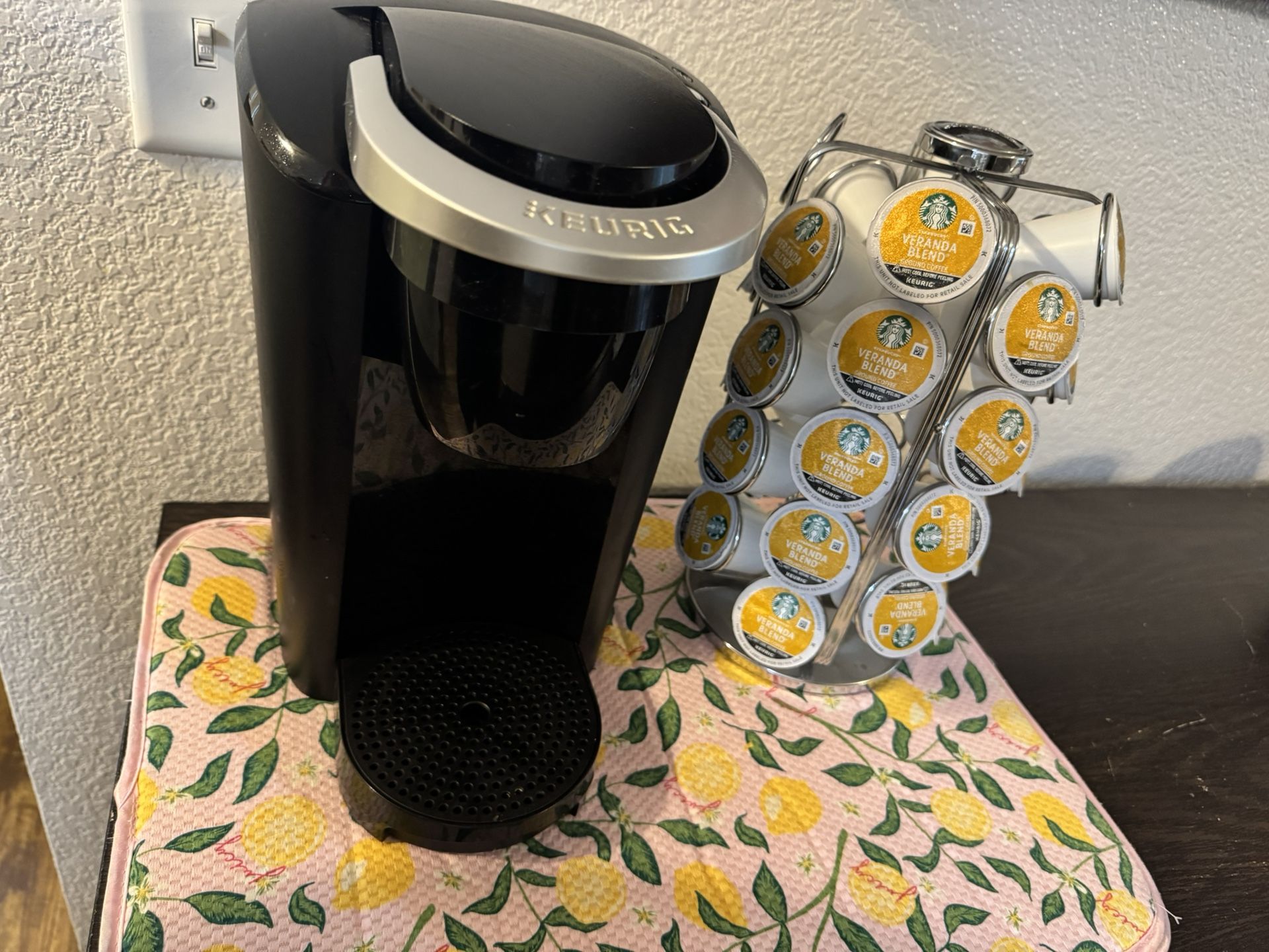 Keurig Coffee Machine With Stand And Coffee Included