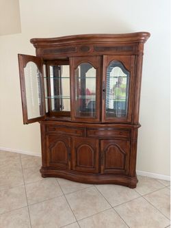 Ethan Allen China Cabinet
