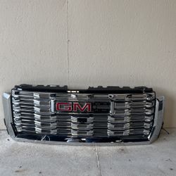 GMC SIERRA DENALI HD 2(contact info removed) CHROME GRILLE OEM NICE 2024 #(contact info removed)4