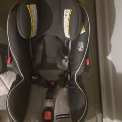 Graco CAR SEAT NEVER Used 
