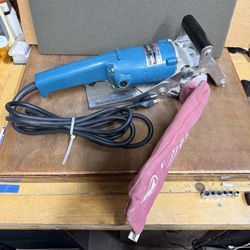 Makita Concrete Planer PC1100 110mm (4.33inch) Tested