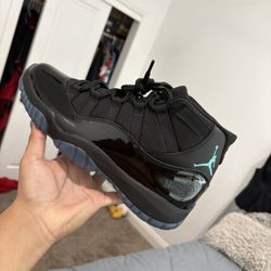 Jordan 11 Gamma size 9.5
