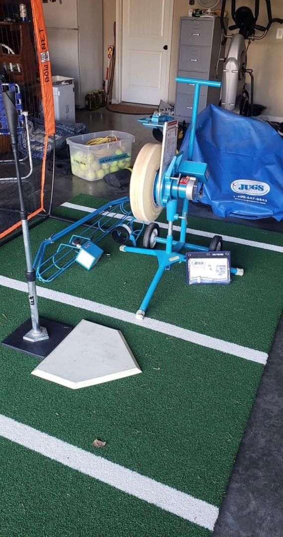 Softball. Jr Jugs Pitching Machine for Sale in Baltimore, MD OfferUp
