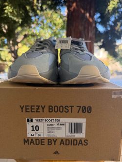 Yeezy Boost 700 ‘ Inertia’