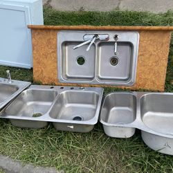 Kitchen Sinks And Black And Gold Jacuzzi Tub