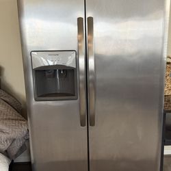 Frigidaire Double Door Refrigerador