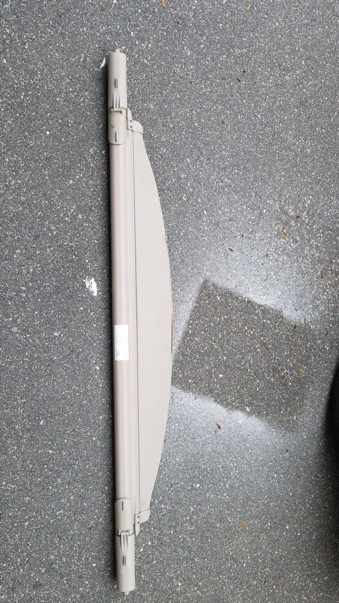 Pacifica cargo shade