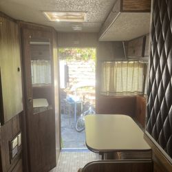 1979 Wilderness Truck Camper