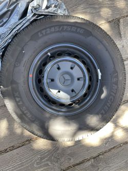 Mercedes Sprinter 2500 wheels and Michelin tires (Sold together)