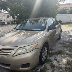 2010 Toyota Camry 105kmiles Clean Title 