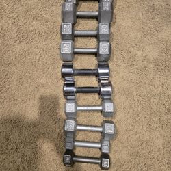 Dumbell set 5 to 25 pounds