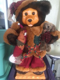 31” sculptured Woodland Santa Bear