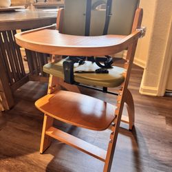 High Chair Abiie Beyond Junior (No Plastic Tray) / Natural wood with Olive cushion