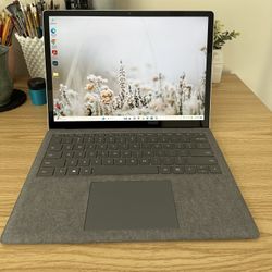 Microsoft Surface Laptop 4: Ultra-thin Touchscreen