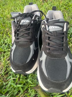 New FitVille Men’s 11 walking shoes in black and grey.