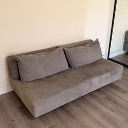 Modular Couch With Movable Cushions 