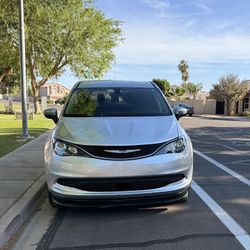 2022 Chrysler Voyager