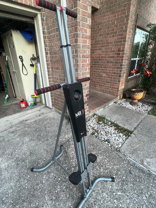 Used MaxiClimber And Exercise Bike In good Conditions 