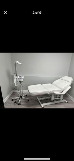 Electric medical grade facial chair