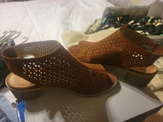 American Eagle Stretch Back Heel-open toe