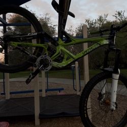 🚲 SPECIALIZED DEMO 8 – MONSTER ENERGY EDITION 💚🖤
