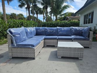 New and assembled 7-piece modular outdoor patio set