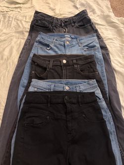 small size 5 pairs of Women's Jeans Mixed Colors all for $15