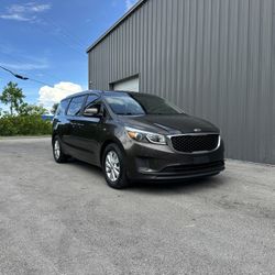2018 KIA Sedona LX