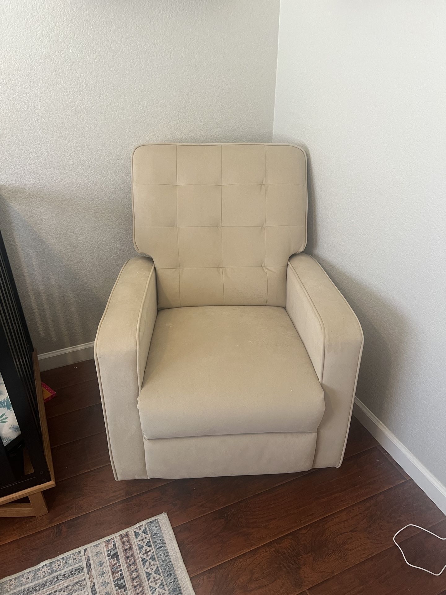 Swivel Rocker Recliner Chair