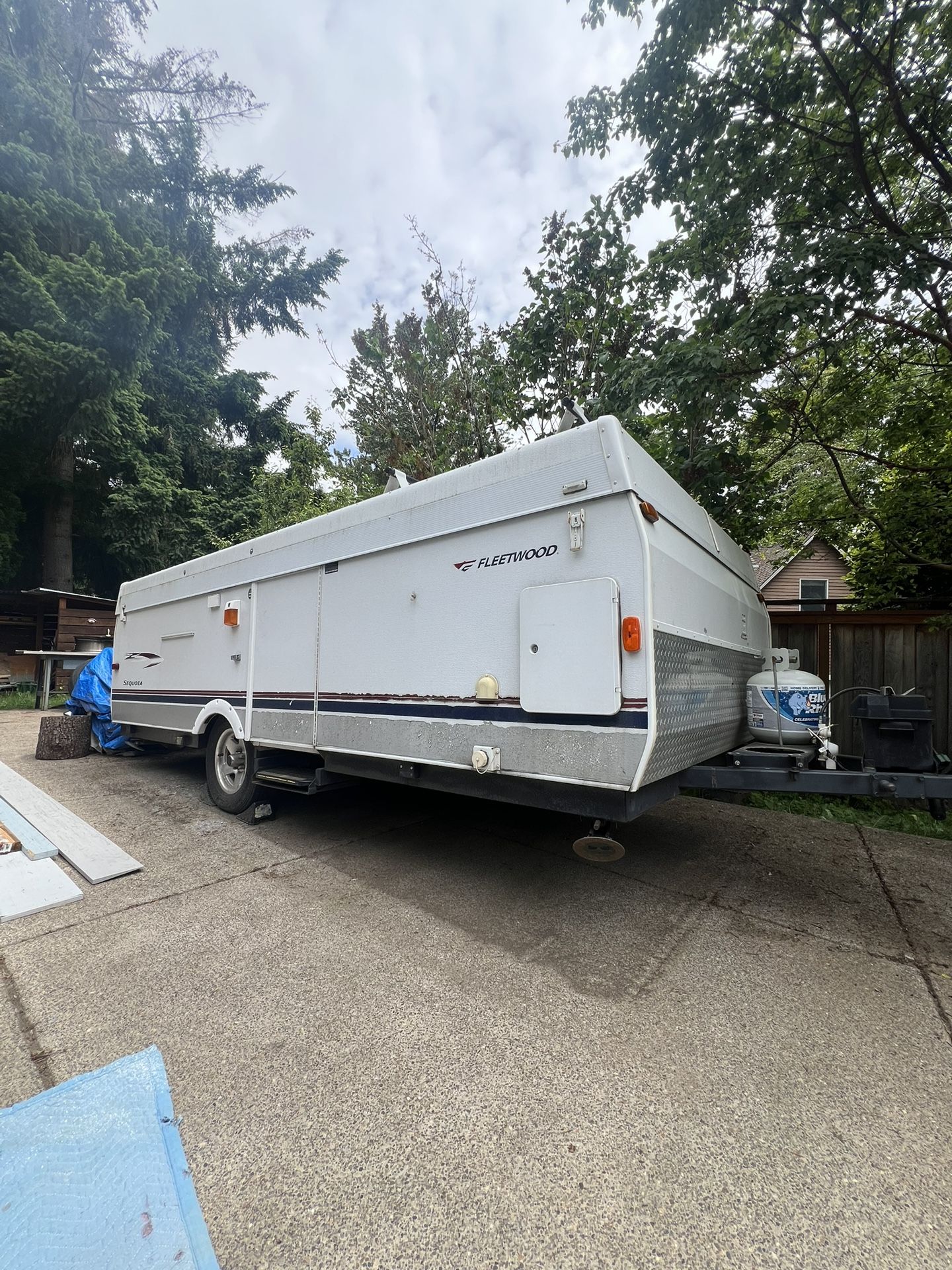 2005 Fleetwood Sequoia