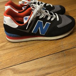 9.5 New Balance Shoes 
