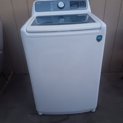 Lavadora marca Midea