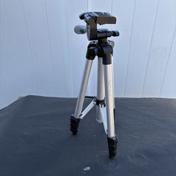 Vivitar VWC-3110 Tripod 
