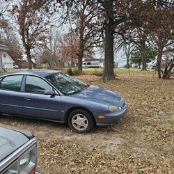 1999 Ford Taurus