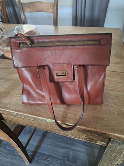 BANUCE PURSE
