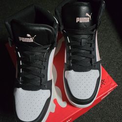 PUMA- Rebound Layup Sneaker US 10 Wmns- Black/White/Pink ***