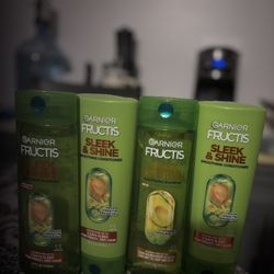 Garnier Fructis Hair Care Set - 4 Bottles Shampoo & Conditioner(12$$)