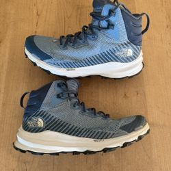 The North Face Hiking Boots Women’s 8. Excellent Condition!
