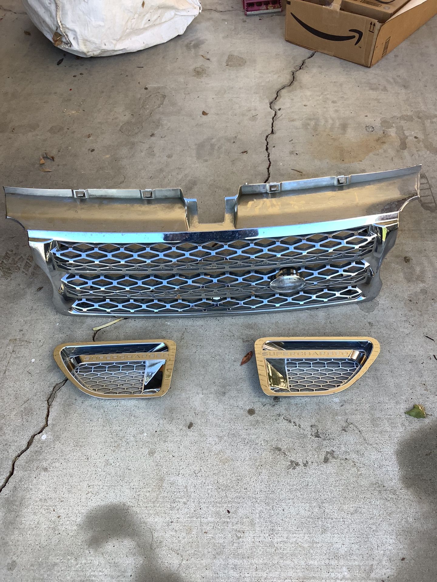 Chrome Grill. Land Rover / Range Rover