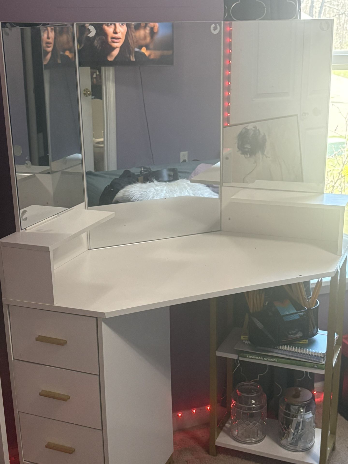 Make Up Desks