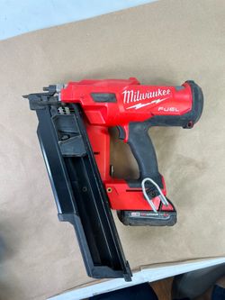 Used tested Milwaukee 2744-20 M18 Fraiming Nailer 21° M18 with battery only
