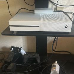 Xbox One And Gen 2 Turtle Beach Headset