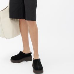 UGG New Heights Clog NWOT 