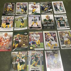 Lot Of 18 Aaron Rodgers Football Cards